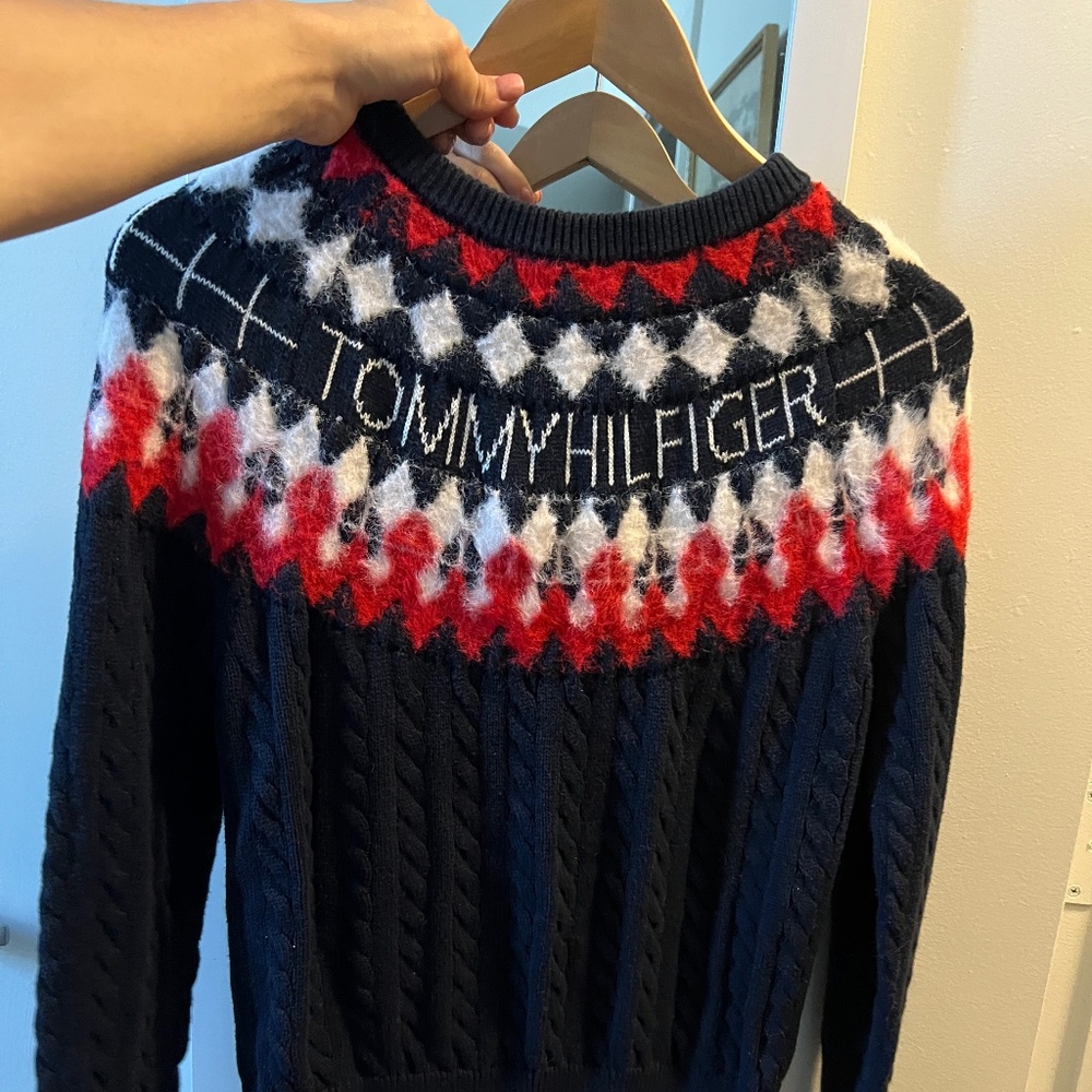 Tommy Hilfiger sweater